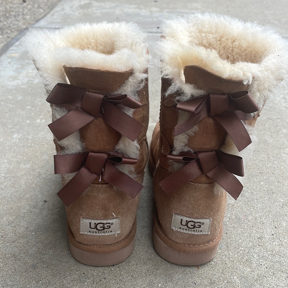 Bailey Bow Uggs